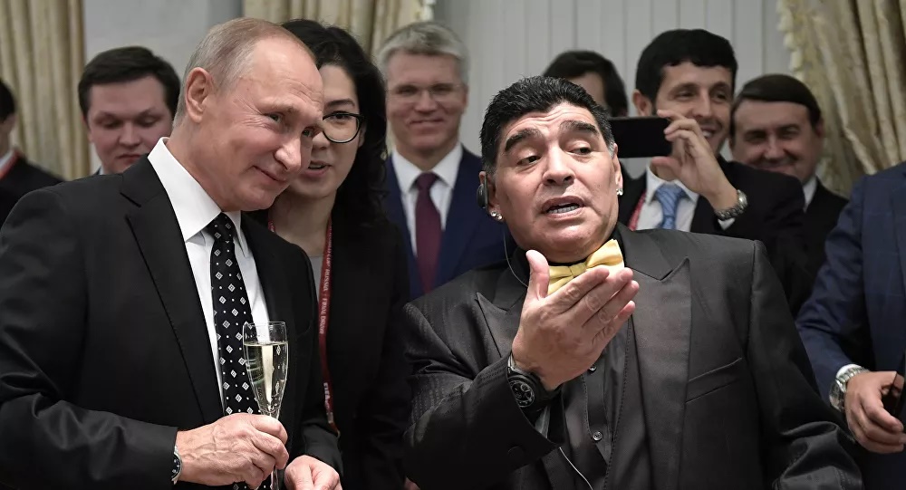 Maradona tuyên bố tin tưởng Tổng thống Putin và vắc xin chống COVID-19 của Nga