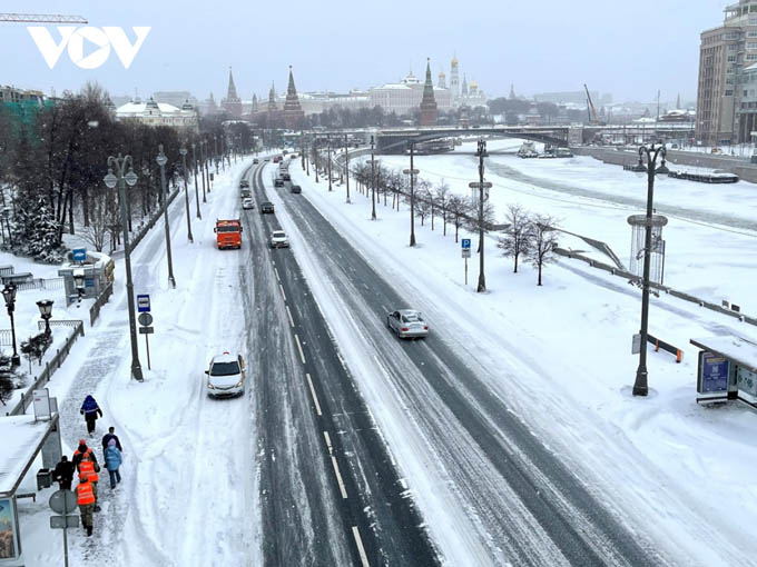 Thủ đô Matxcơva - Nga chiến đấu với bão tuyết