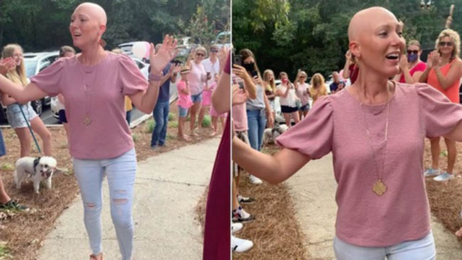 Video: Bạn bè, hàng xóm vỗ tay cổ vũ nữ bệnh nhân ung thư vú về nhà