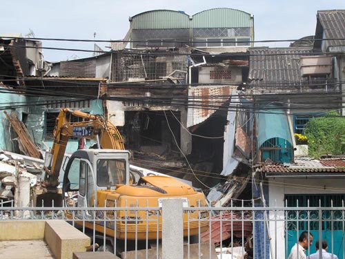 Vụ nổ nhà ở TPHCM: Cả nhà giám đốc hãng phim Lạc Việt tử nạn