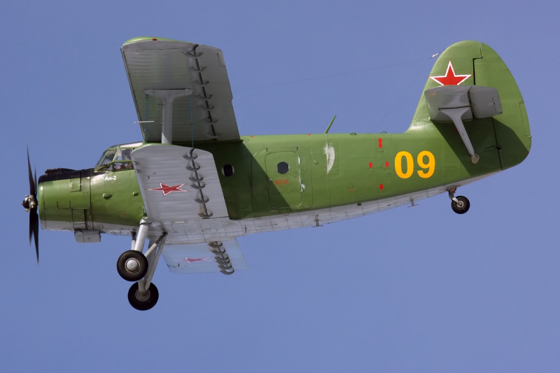 Máy bay tắt động cơ lúc cất cánh, 13 lính Nga thoát chết ngoạn mục
