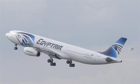 Máy bay Ai Cập phải hạ cánh khẩn cấp vì cảnh báo có bom