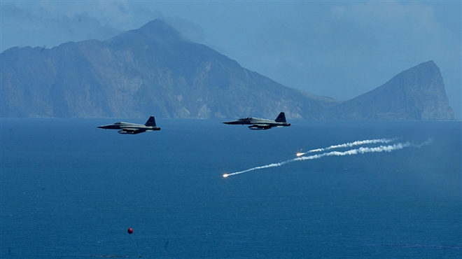 Máy bay chiến đấu Đài Loan va chạm trên không: 1 người chết, 1 người mất tích