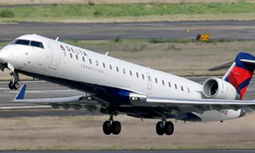 Máy bay chở khách hạ cánh nhầm xuống căn cứ quân sự