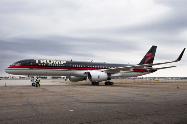 Máy bay riêng của Tổng thống Mỹ Donald Trump bị va chạm, gãy cánh