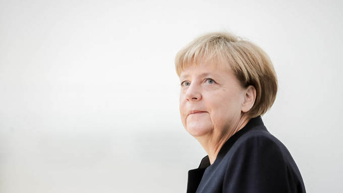 Merkel lên tiếng ủng hộ việc duy trì đối thoại của NATO với Nga