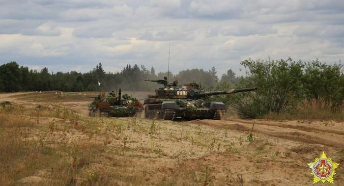 Minsk tập trận xe tăng cách hành lang Suwalki 5km khiến NATO lo lắng?
