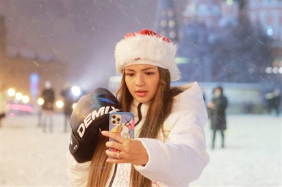 Photo: Người dân Moskva háo hức đón trận bão tuyết đầu mùa