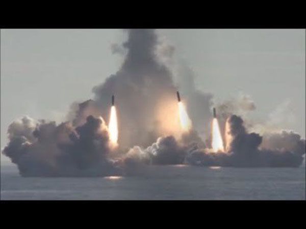 Tên lửa Bulava bắn từ tàu ngầm của Nga khiến truyền thông Mỹ sợ hãi