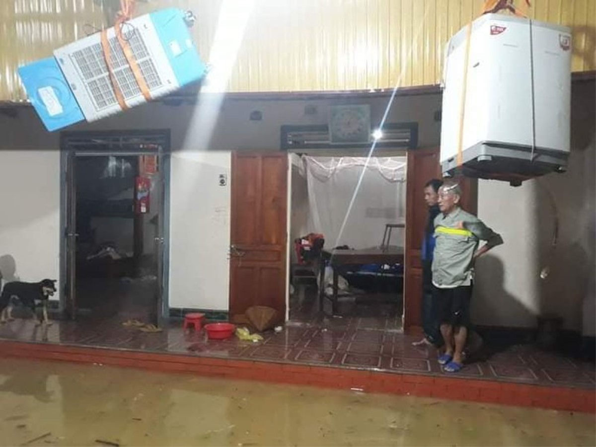 Nước lũ bất ngờ dâng cao, hơn 1.000 hộ dân Nghệ An sơ tán khẩn cấp trong đêm