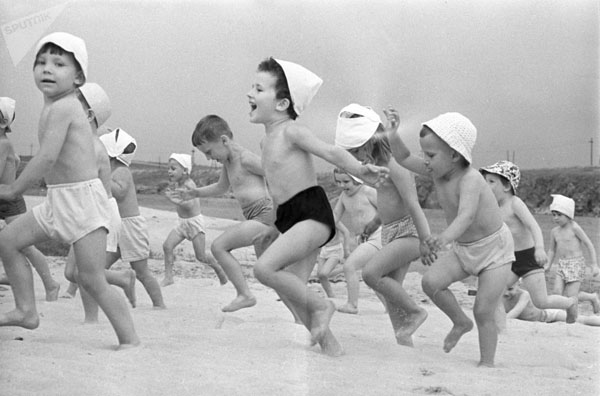 Mùa hè, nghỉ phép, bãi biển: Dân Liên Xô đi nghỉ ở khu điều dưỡng toàn quốc như thế nào