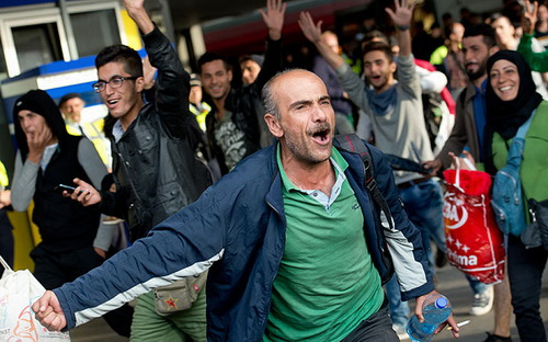Người tị nạn được chào đón ở Đức như anh hùng
