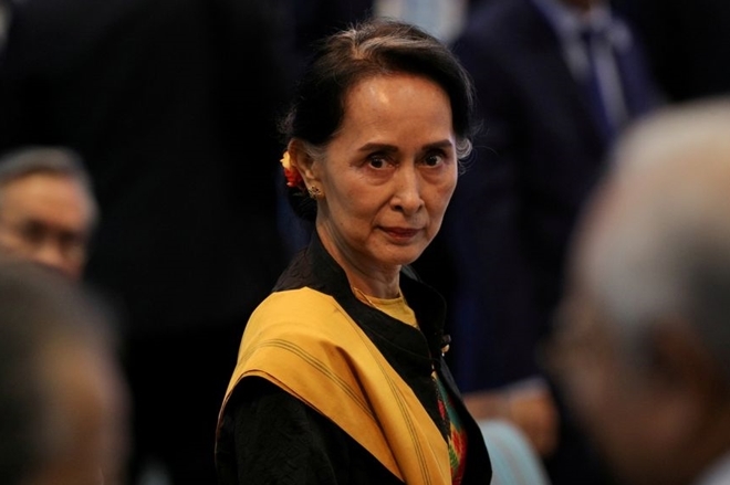 Bà Suu Kyi lần đầu xuất hiện sau khi bị quân đội Myanmar bắt giữ