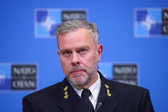NATO hối thúc các nước thành viên đẩy mạnh sản xuất vũ khí cho Ukraine