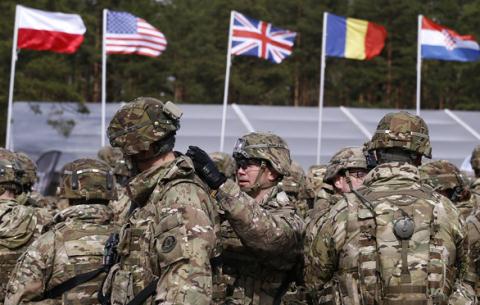 NATO được gì khi đối đầu với Nga?