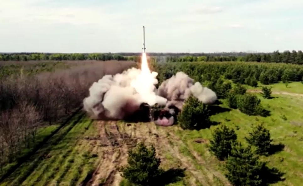Hệ thống tên lửa Iskander của Nga liên tiếp khai hỏa ở Ukraine