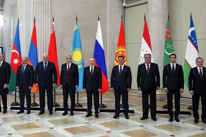 Tổng thống Nga tặng nhẫn vàng cho 8 lãnh đạo các nước đồng minh