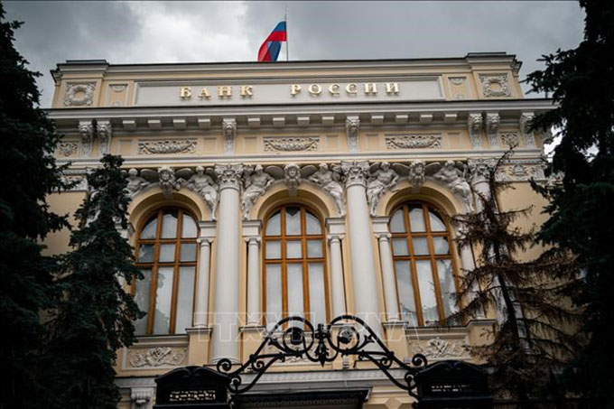 Nga gia hạn quy định hạn chế rút ngoại tệ từ ngân hàng