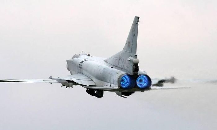Nga có thêm máy bay ném bom mang tên lửa 'đe dọa cả đội tàu sân bay'