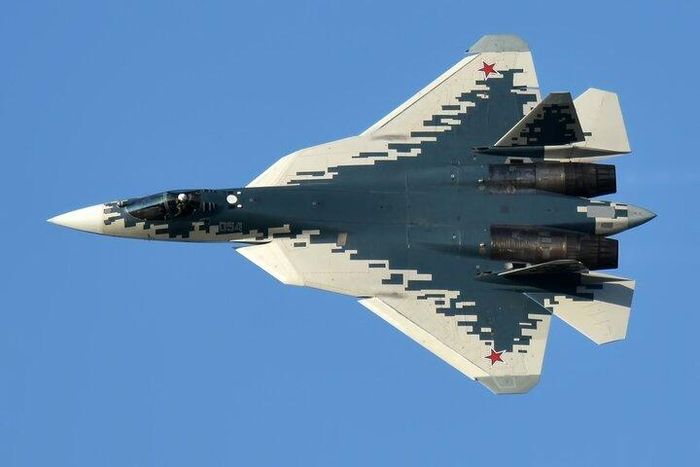 Nga phát triển tên lửa không đối không có tầm bắn xa nhất thế giới cho Su-57