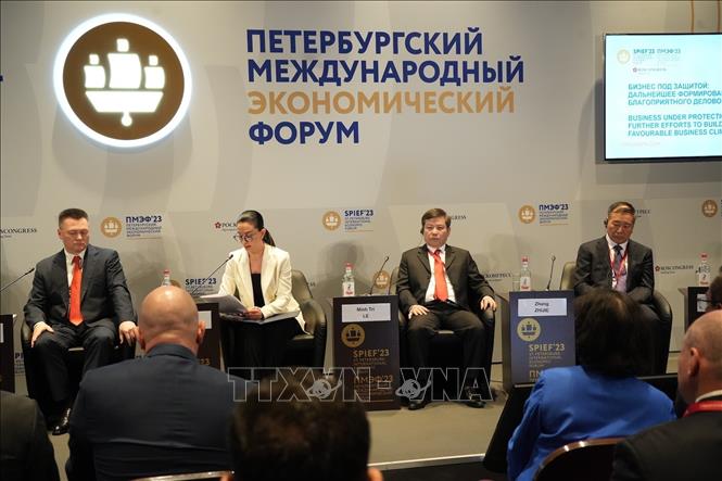 Đoàn Viện KSND Tối cao dự Đối thoại bảo vệ doanh nghiệp tại LB Nga