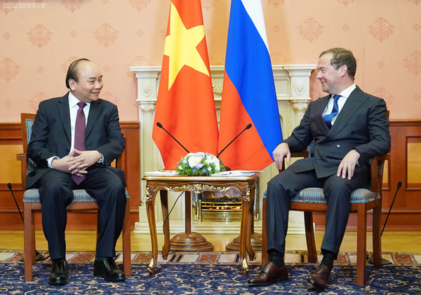 Việt Nam và Nga nhất trí thúc đẩy hợp tác lắp ráp và sản xuất ô tô
