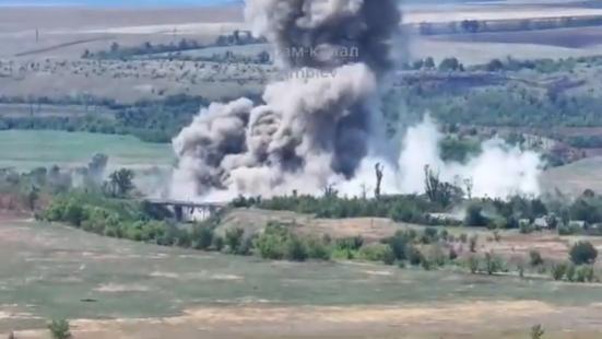 Bom FAB-3000 Nga ra đòn chính xác, 2 mục tiêu chiến lược của Ukraine bị phá hủy