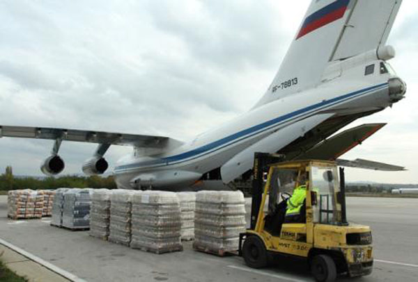 Nga lại viện trợ Venezuela: Ai đang là ngáo ộp?