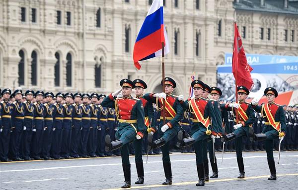 Nga mời Tổng thống Ukraine dự Kỷ niệm 75 năm Chiến thắng phát xít