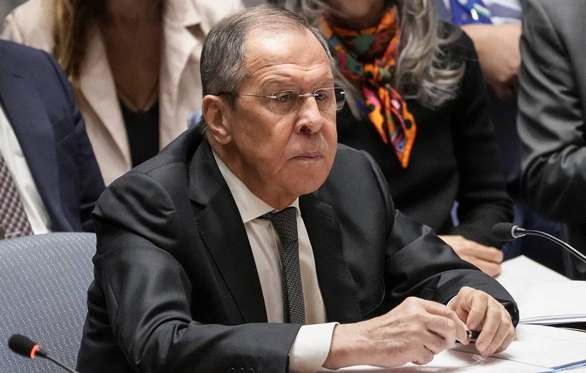 Ngoại trưởng Nga cảnh báo thế giới ở 'ngưỡng nguy hiểm'
