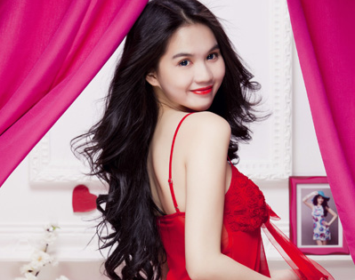 Ngọc Trinh lại diện nội y nóng bỏng, mày râu rạo rực