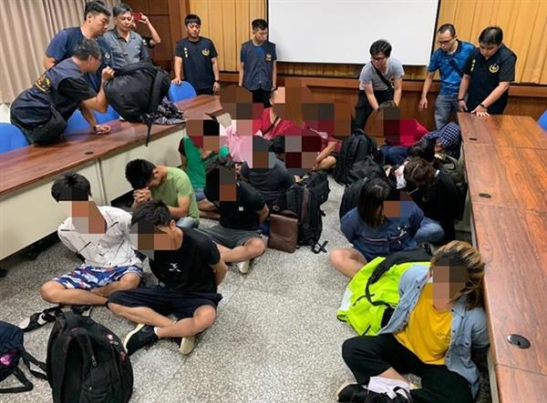 Đài Loan bắt giữ 14 người Việt nhập cư trái phép bằng tàu cá