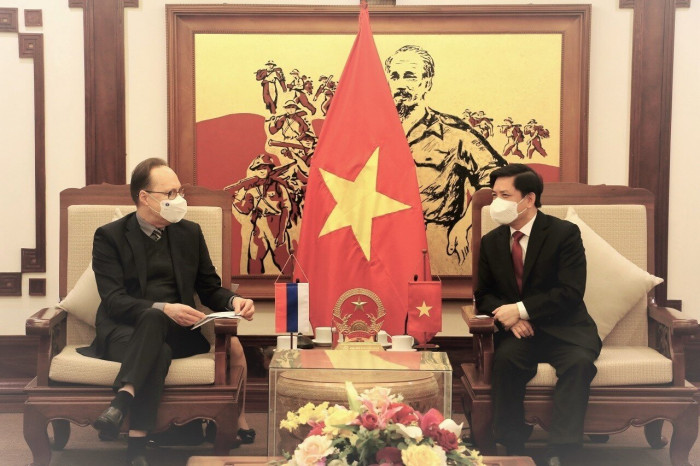 Thúc đẩy hợp tác Việt Nam-Nga trong lĩnh vực giao thông vận tải