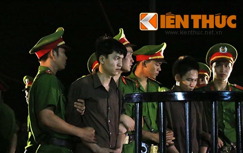 Nguyễn Hải Dương ngã quỵ khi nhận án tử hình