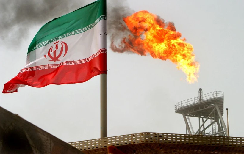 Iran tăng sản lượng dầu thô lên 4 triệu thùng/ngày