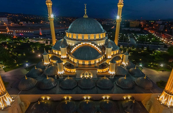 Nhà thờ Hồi giáo chứa hơn 10.000 người, lớn nhất Châu Âu tại Nga