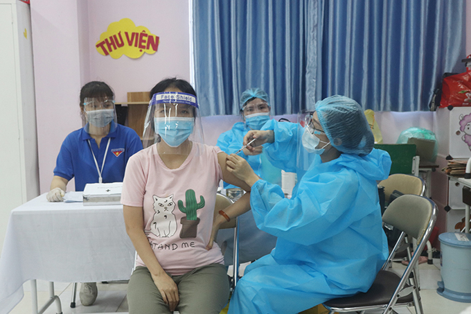 Hà Nội tiếp tục lập kỷ lục mới với hơn 573.000 mũi tiêm vaccine Covid-19 ngày 12/9
