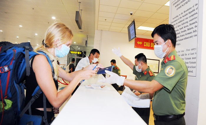 Việt Nam: Tự động gia hạn tạm trú cho người nước ngoài bị ảnh hưởng bởi dịch Covid-19