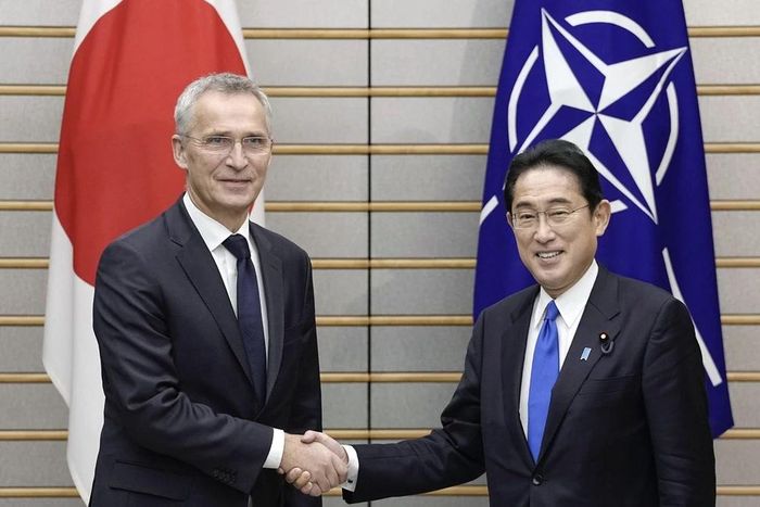 Nhật Bản và NATO đàm phán thiết lập đường dây nóng an ninh