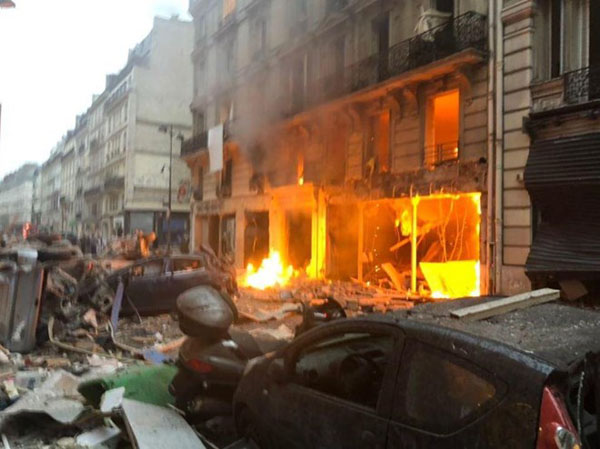 Hé lộ nguyên nhân vụ nổ cực lớn ở Paris làm 2 người chết