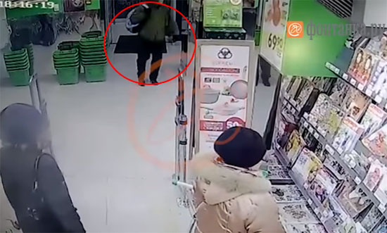 Camera ghi hình kẻ bị tình nghi đặt chất nổ ở siêu thị tại St Petersburg