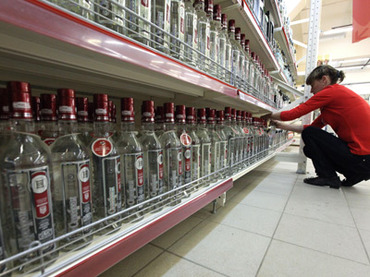 Nga: 1.5 tỉ lít rượu được uống trong lễ đón năm mới