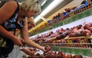 Nga: Hàng hóa đã tràn ngập trở lại trong các siêu thị