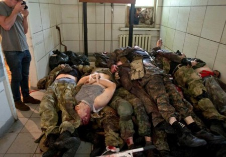 Quân đội Ukraine làm chủ sân bay Donetsk, thương vong không ngừng tăng