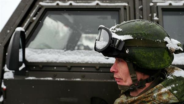 Bộ binh Nga chống ''Cơn bão tuyết thế kỷ'' ở Moscow