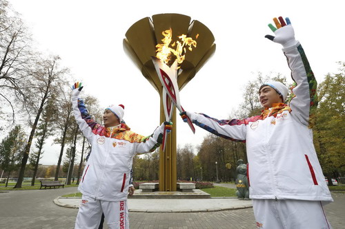 Ngọn đuốc Olympic mùa đông 2014 bị chỉ trích