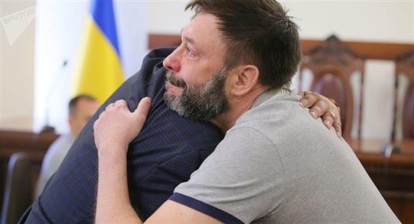 Nhà báo Vyshinsky được trả tự do lên tiếng cảm ơn Bộ Ngoại giao Nga