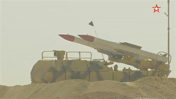 Cận cảnh tên lửa Nga, Ai Cập bắn nổ tung 'máy bay phương Tây'