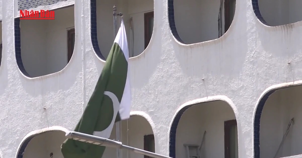 [Video] Pakistan, Afghanistan nhất trí ngừng bắn tạm thời