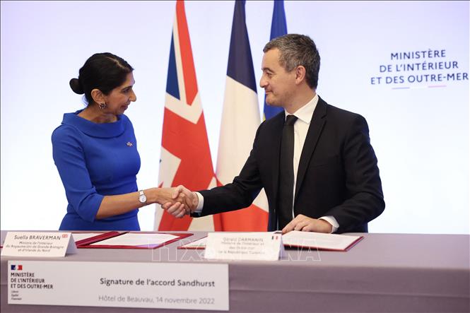 Pháp và Anh hợp tác ngăn chặn di cư bất hợp pháp
